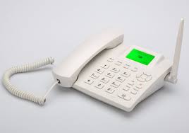 Riheza Togo - CeLe Téléphone fixe GSM 4G/ SQ Mobile LS-200 est un téléphone  parfait pour votre maison et bureau. Il dispose d'un écran rétro-éclairé  qui vous fournit un contraste optimal afin